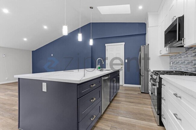 Foto del edificio - 1020 151st Ave SE