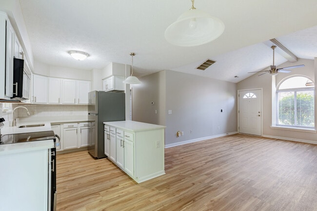 Building Photo - Cheswick Village