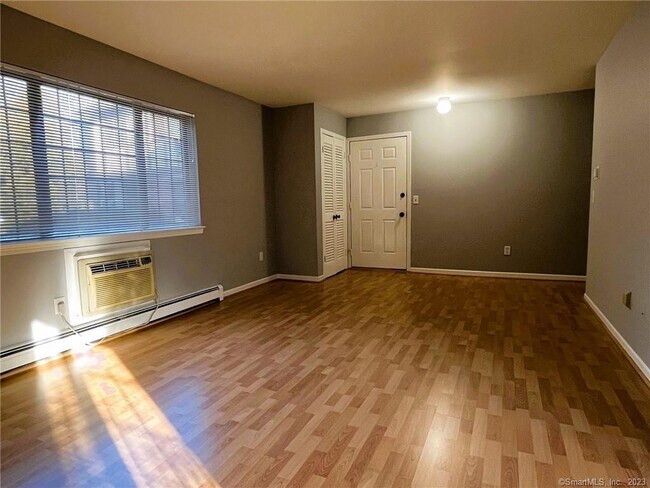 Foto del edificio - 7 Eden Ct