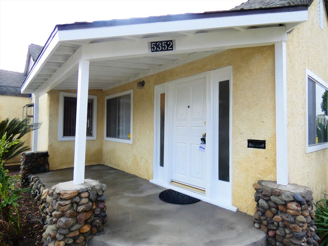 Primary Photo - 5352 Bishop St