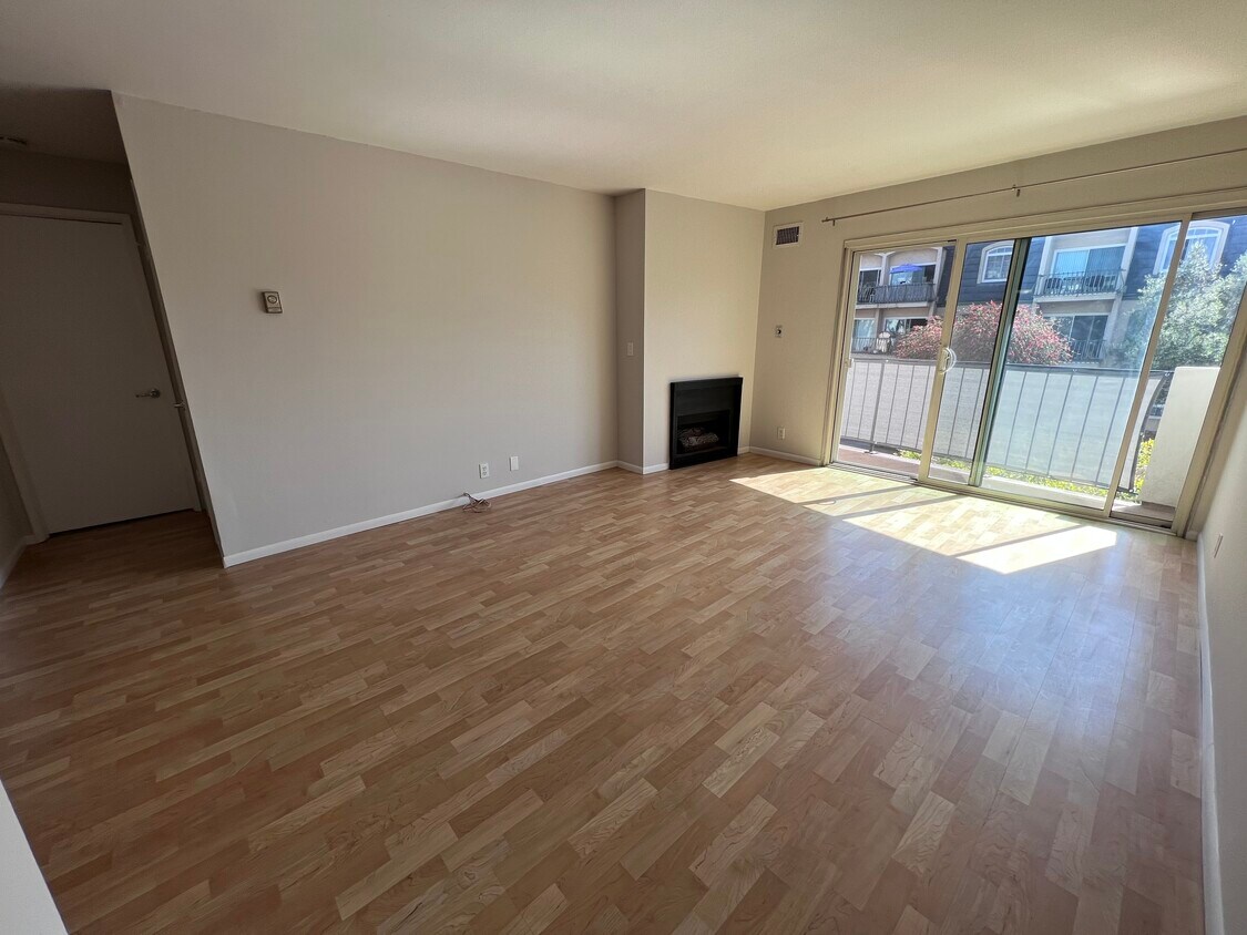 Foto del edificio - 8163 Redlands St
