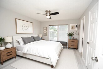 Building Photo - 2515 Yoakum Blvd