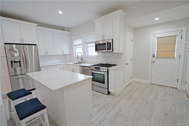 Building Photo - 282 Rich Ave