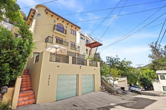 Building Photo - 9842 Portola Dr
