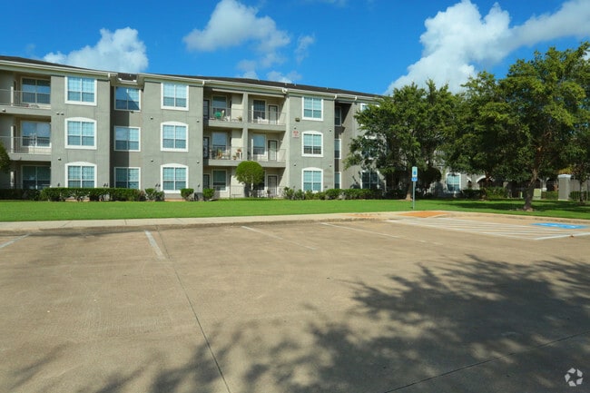 No - Villas of Park Grove