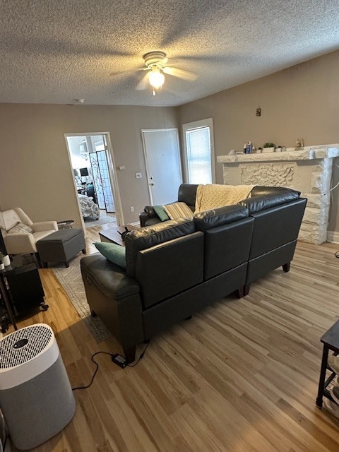 Sala de estar - Student Housing Near USC Univ Southern Calif