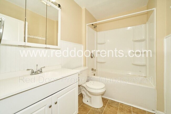 Foto del edificio - 4829-4831 N College Ave