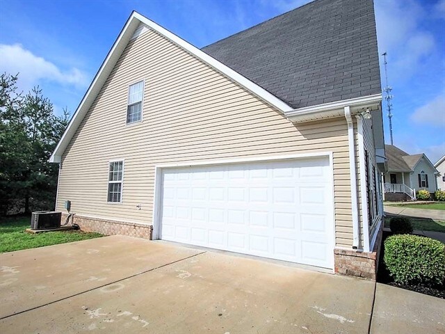 Building Photo - 3139 Hardwood Drive