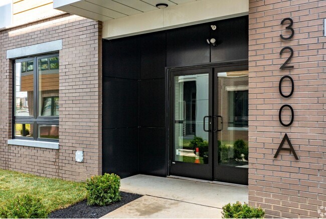 Foto del edificio - 3202 Capri Dr