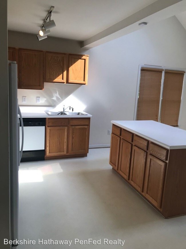 Building Photo - 4 br, 2.5 bath House - 5225 Hackney Road