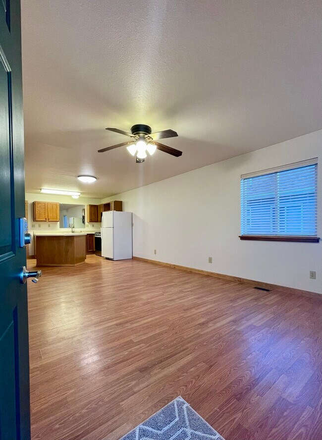 Building Photo - 96 W Magnolia Dr