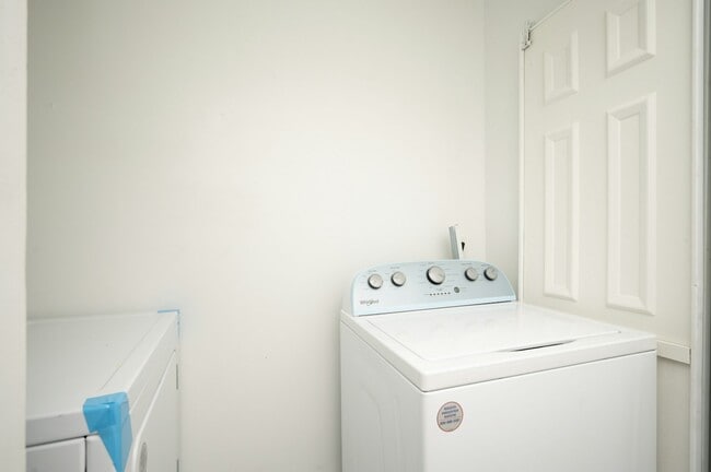 Photo - 2351 Jackson Dr House