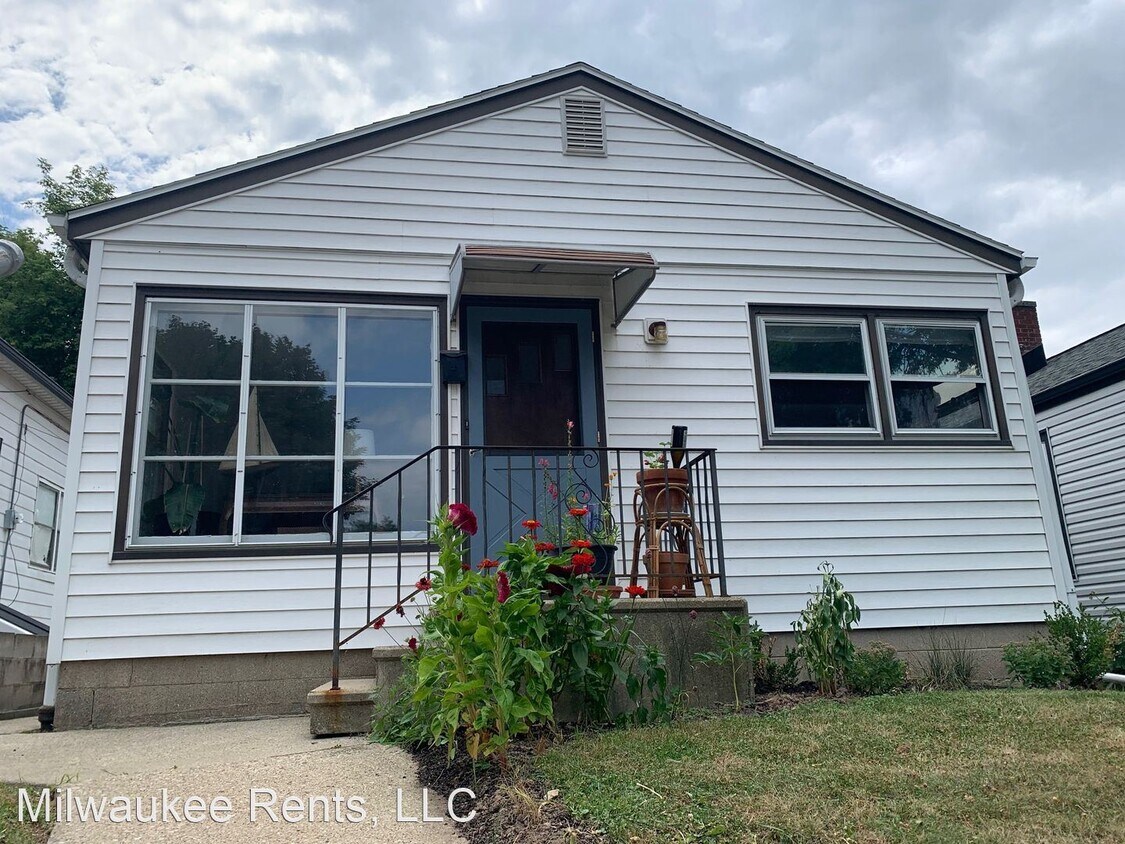 Primary Photo - 2 br, 1 bath House - 1821 E. Euclid Ave