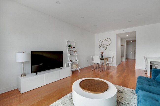 Foto del edificio - 317 Old River Rd
