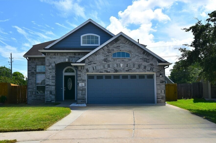 Foto principal - 726 Pequin Rd