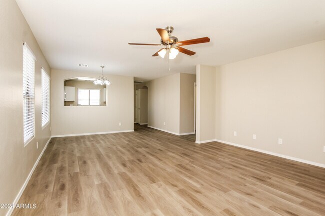 Foto del edificio - 1706 W Lydia Ln