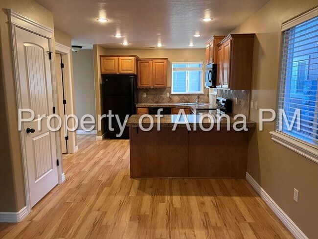 Foto del edificio - 4542 Brennen St W
