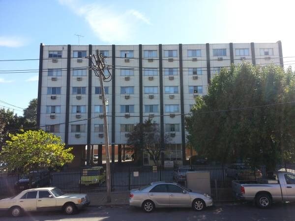 Primary Photo - 3530 Miami St