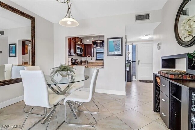 Foto del edificio - 805 River Point Dr