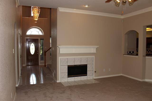 Building Photo - 329 Saddlebrook Dr