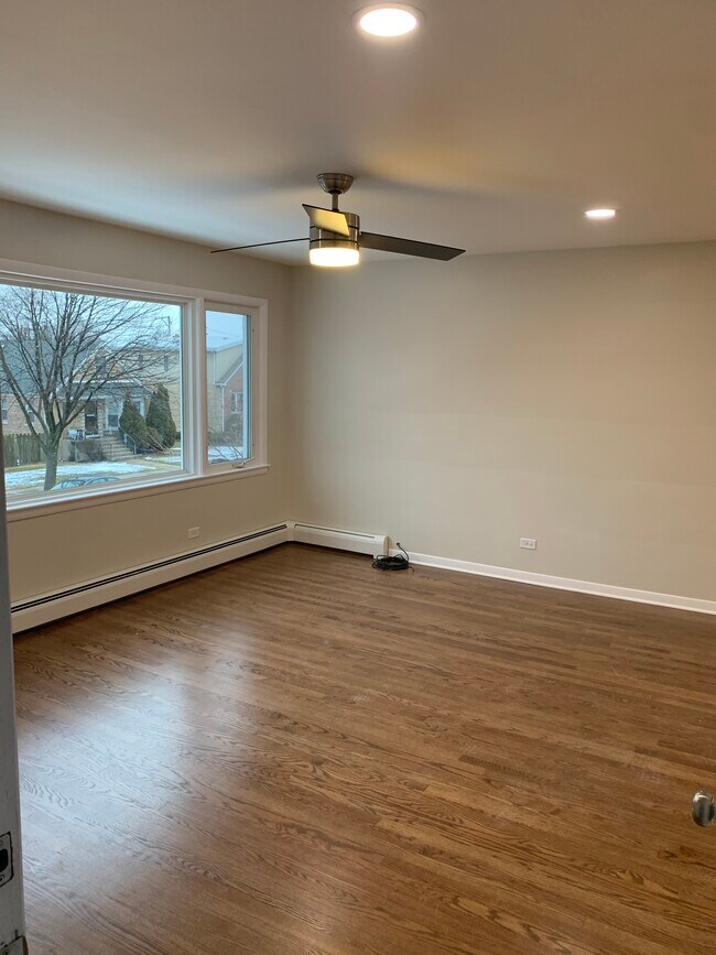 Building Photo - 5861 W Gunnison St