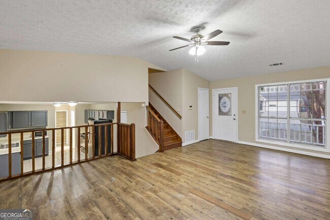 Foto del edificio - 1250 Opal Cir
