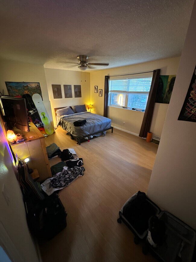 Foto del edificio - 4527 S Lowell Blvd