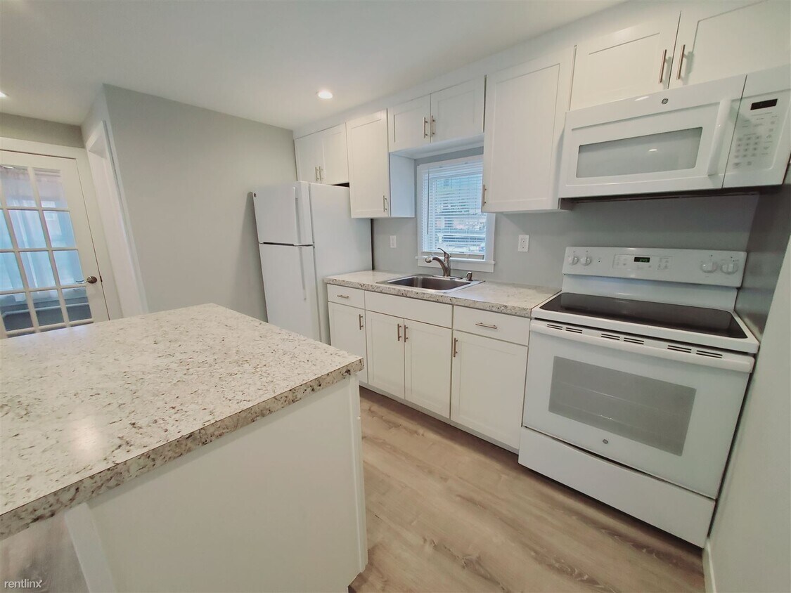Primary Photo - 2 br, 1 bath Condo - 20 Spring St Unit G1