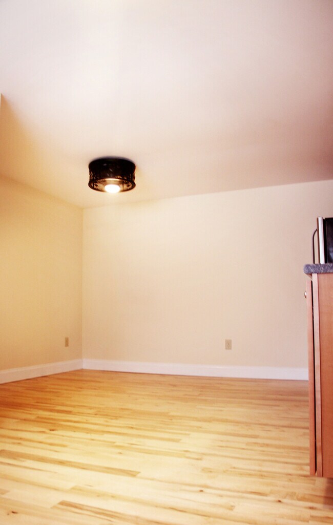 Foto del edificio - 155 Maple St