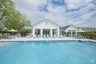 Building Photo - Madison Palms