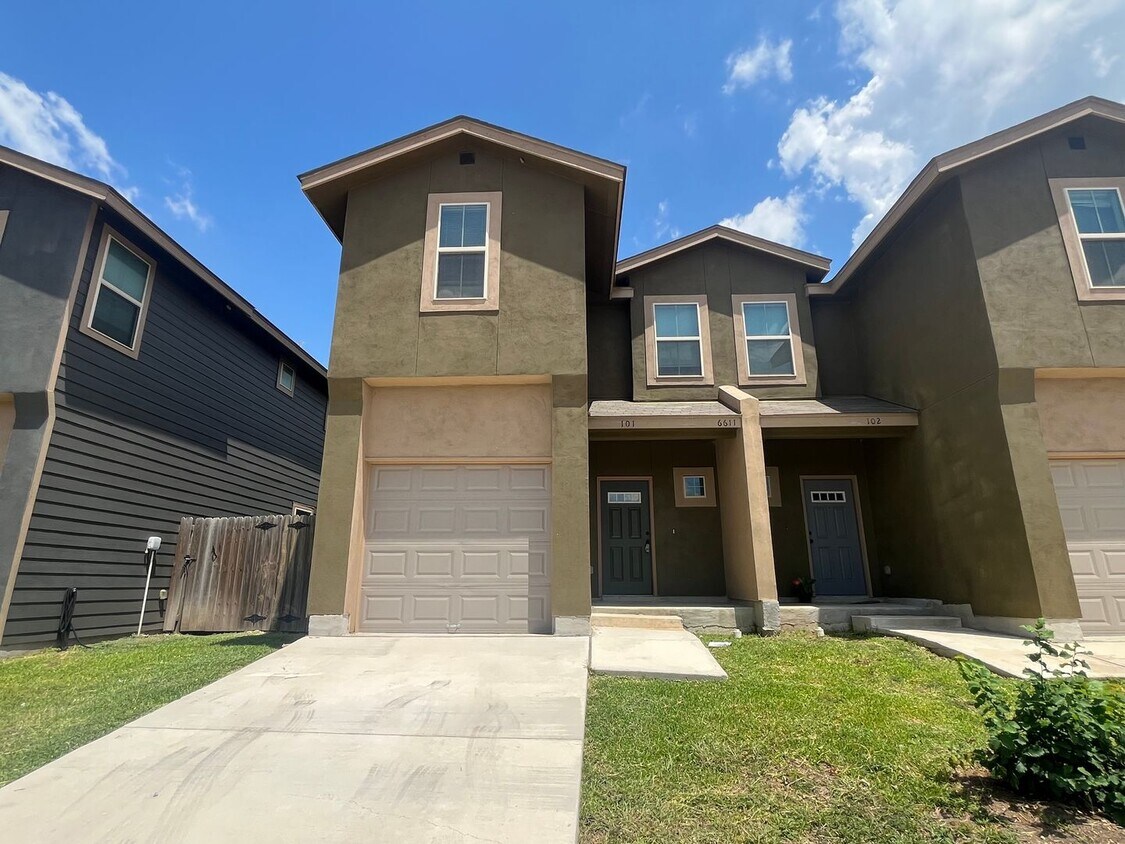 Foto principal - 6611 Mia Way