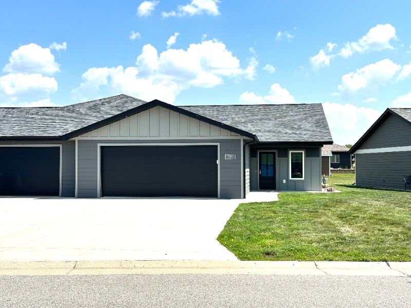 2920 Sportsmans Dr, Milford, IA 51351 House Rental in Milford, IA