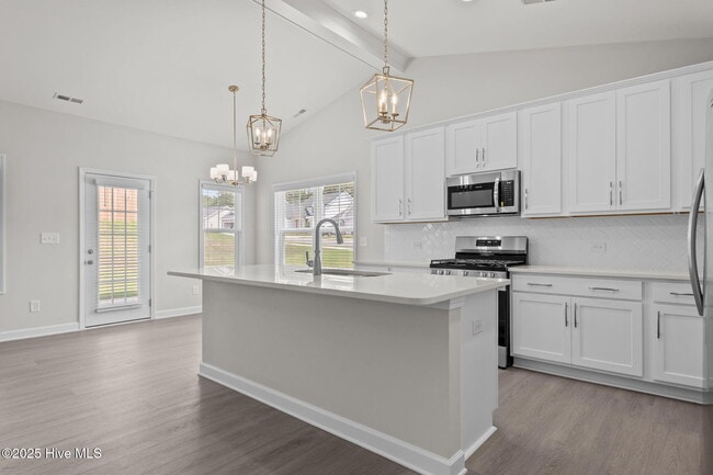 Building Photo - 700 Chestoa Trl