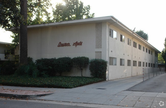 Building Photo - Desiree Apartments