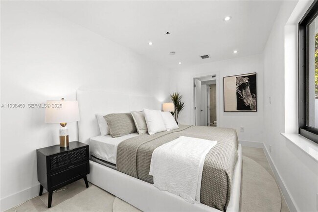 Foto del edificio - 8246 NE 2nd Ct