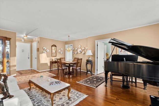 Foto del edificio - 2 Hammond Pond Pkwy