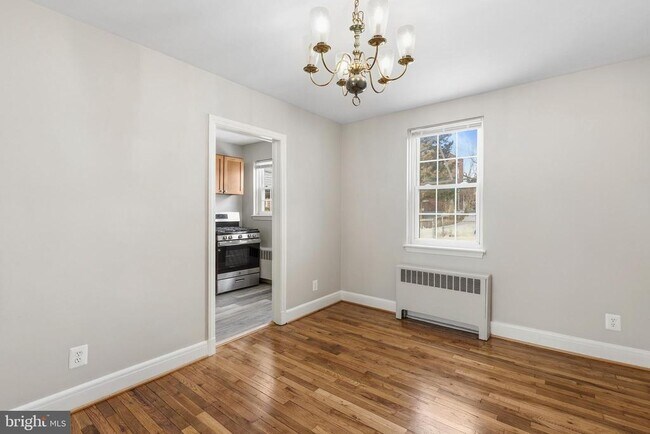 Building Photo - 8556 Willow Oak Rd