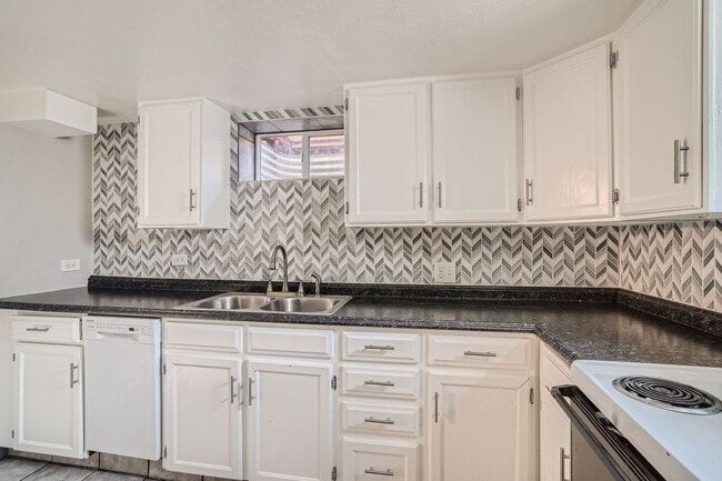 Building Photo - 4020 S Bannock St