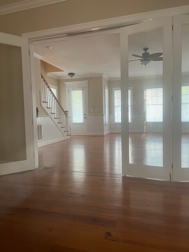 Foto del edificio - 9645 28th Bay St