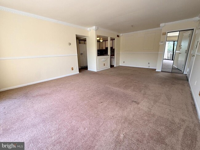 Building Photo - 10108 Campus Way S