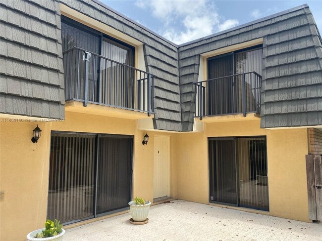 Building Photo - 1709 17th Way
