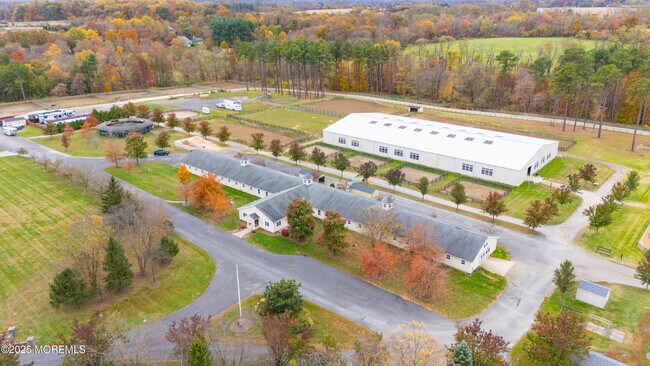 Foto del edificio - 52 Hill Rd