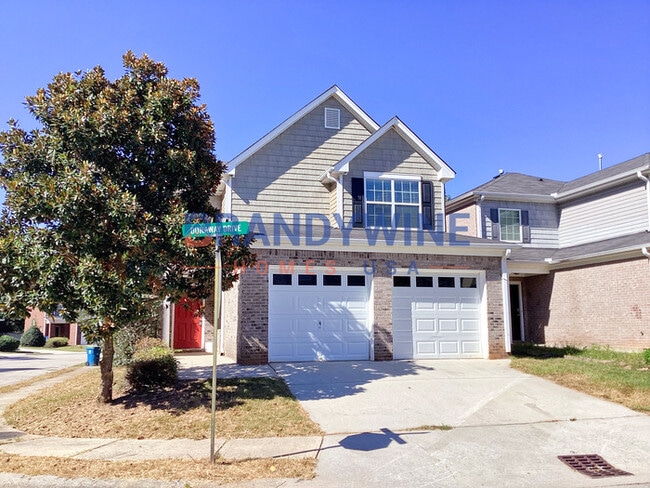 Building Photo - $500 OFF November Rent - No Application Fe...