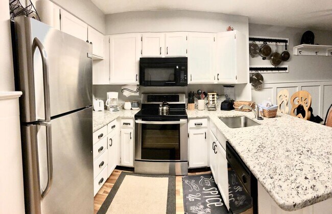 Foto del edificio - 8131 S Clover Spring Ln