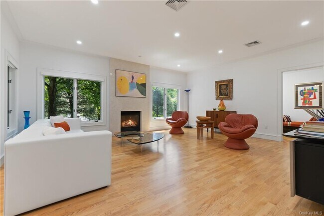 Building Photo - 682 Heritage Hills