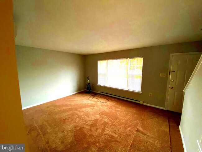 Building Photo - 226 Waterford Ln