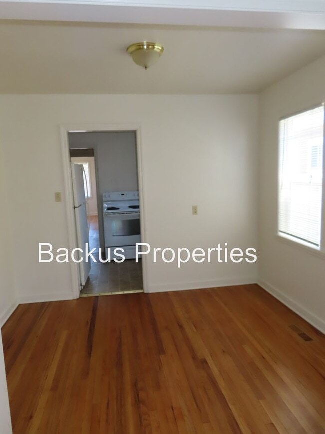 Building Photo - Wilson St 618-620
