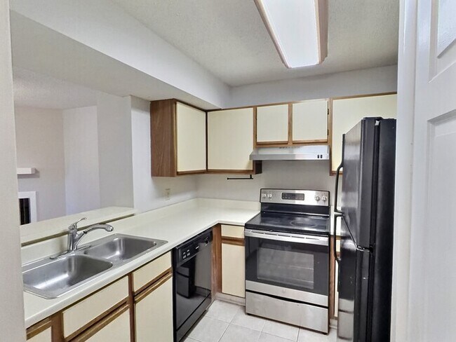 Foto del edificio - 3803 Chimney Ridge Pl