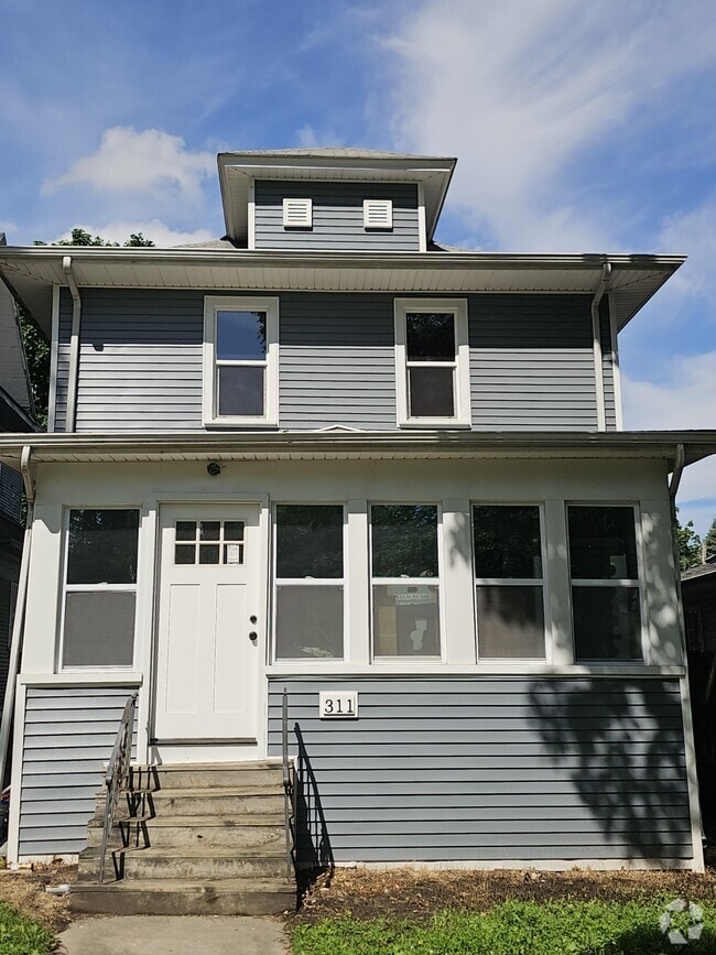 Building Photo - 311 Locust St