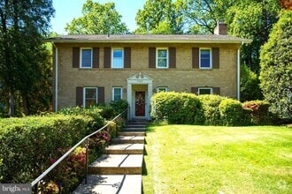 Building Photo - 5908 Walhonding Rd